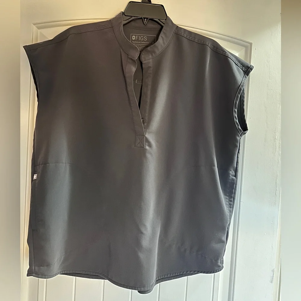 Figs Rafaela Charcoal Top - Picture 1 of 3